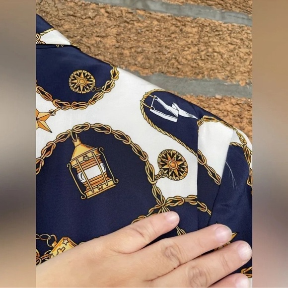 Graham & Gunn Women's Nautical silk blazer
size 14 - Picture 6 of 7